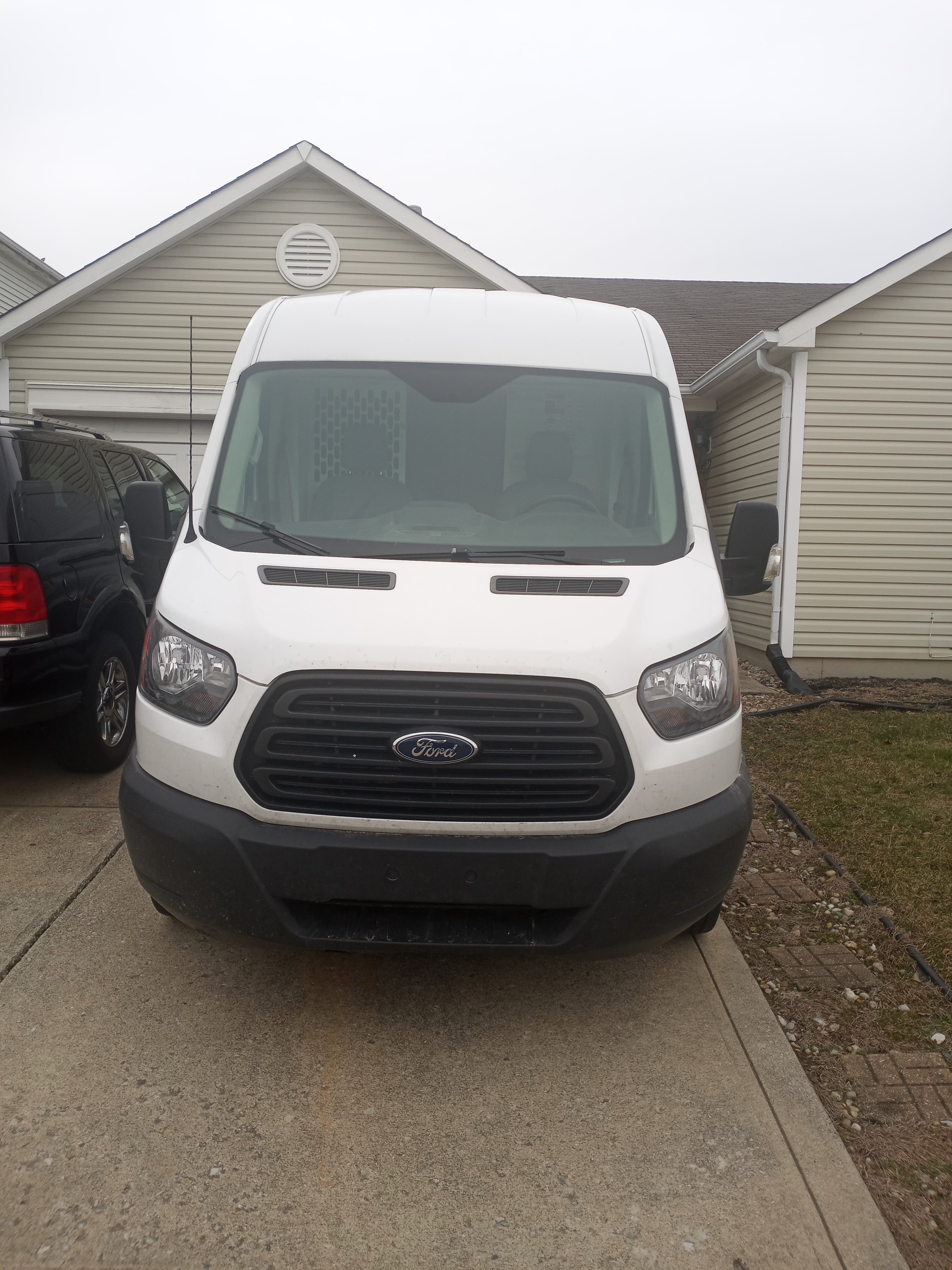 KADHILLS sprinter van